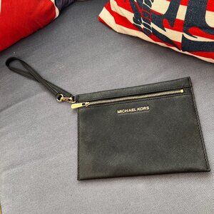 Michael Kors Jet Set Zip Clutch Large Black